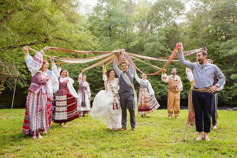 Как сватают невесту в наше время: традиции и новшества