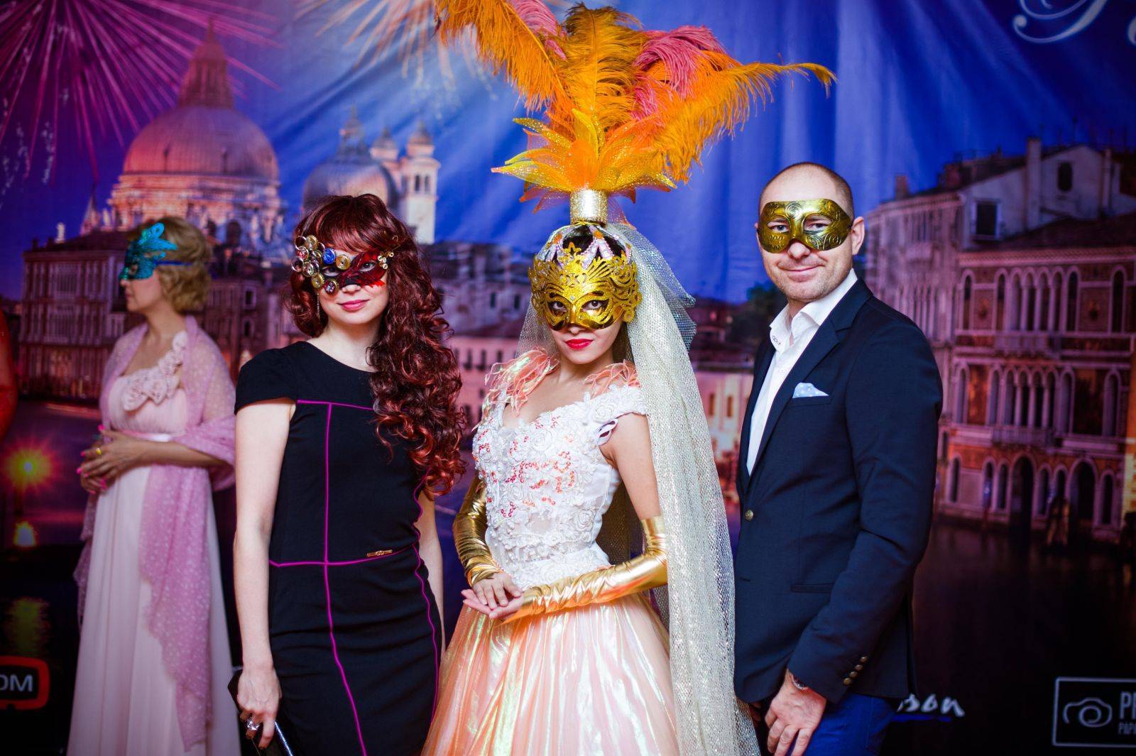 Бал-маскарад - masquerade ball - dev.abcdef.wiki