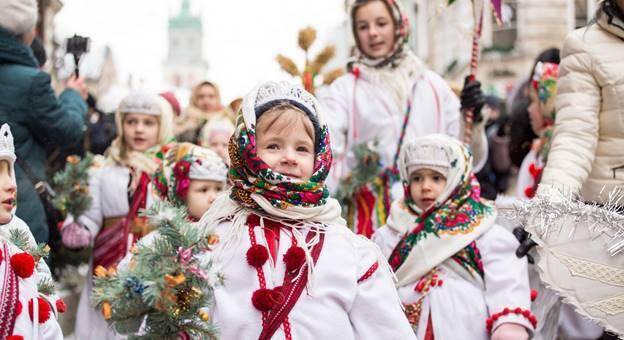  обычаи и традиции нового года в россии детям: семейные, народные, интересные
