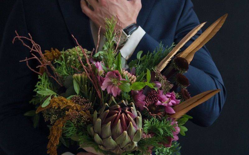 Какие цветы дарят мужчинам: день рождения, юбилей, праздник