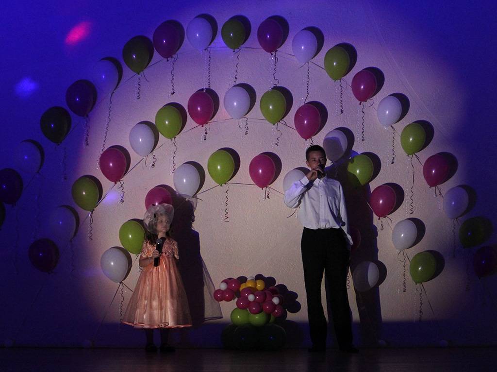Игры с воздушными шарами: 15 веселых идей для детей
