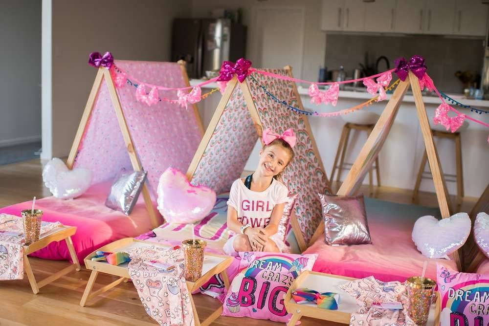 Как устроить нескучную пижамную вечеринку дома: 10 секретов | parents