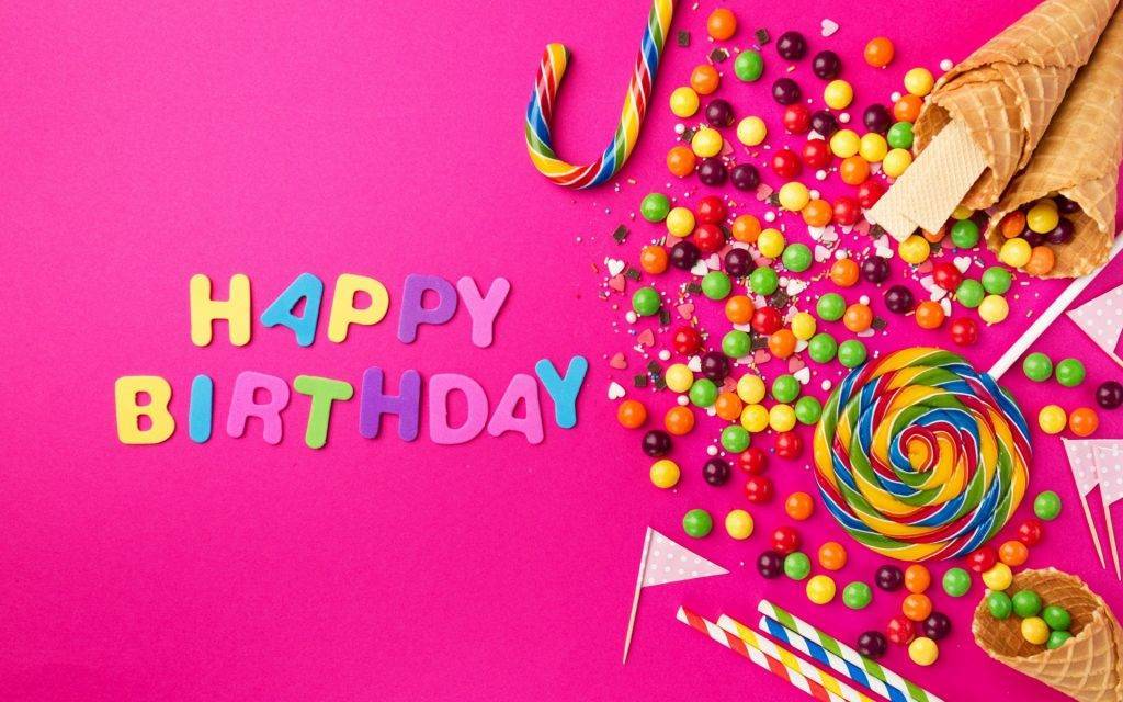 Как красиво поздравить девушку с днем рождения: креативные идеи для подарков и празднования торжества