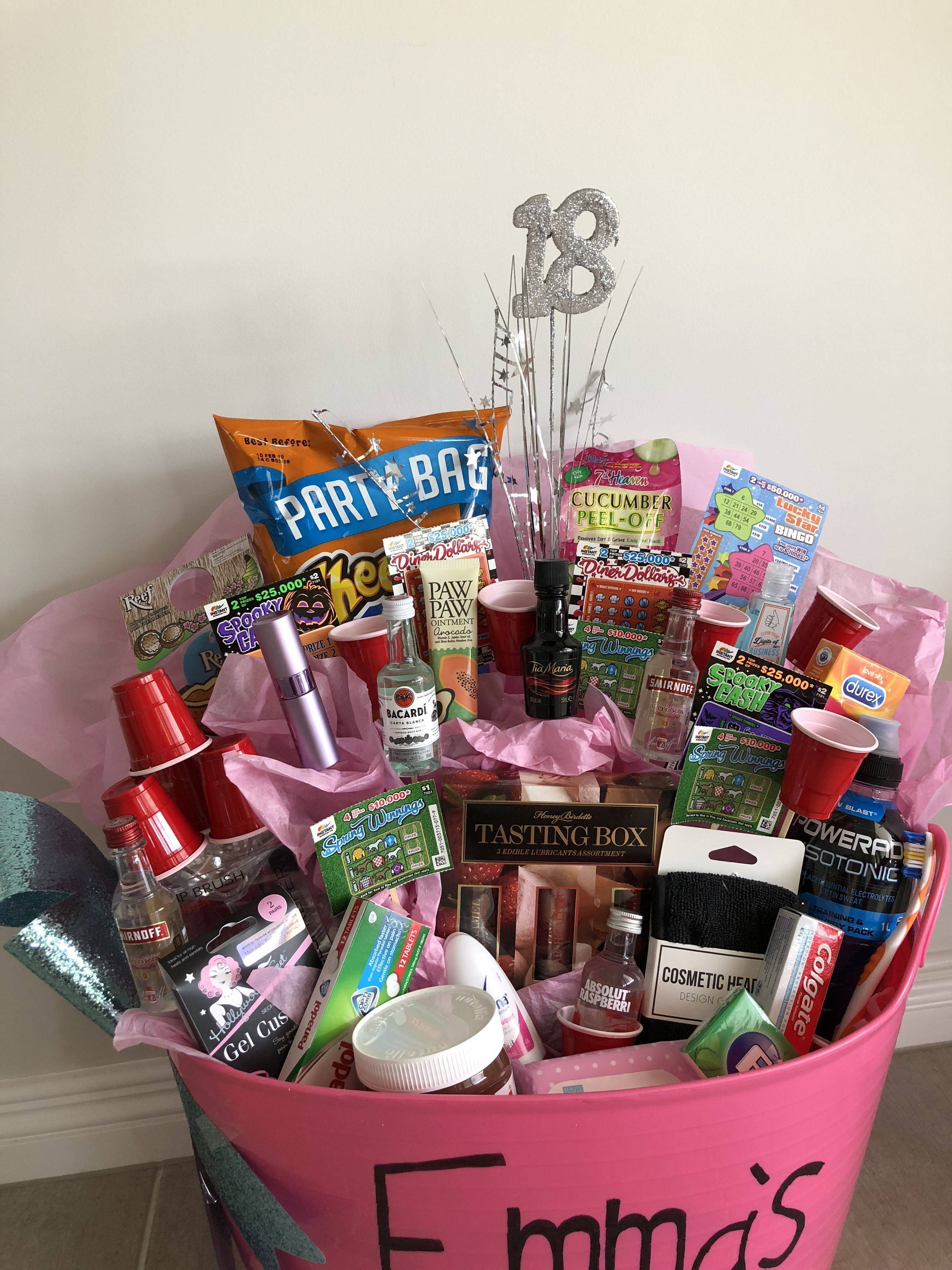 Подарки девушке на 18-летие  250+ лучших идей на день рождения