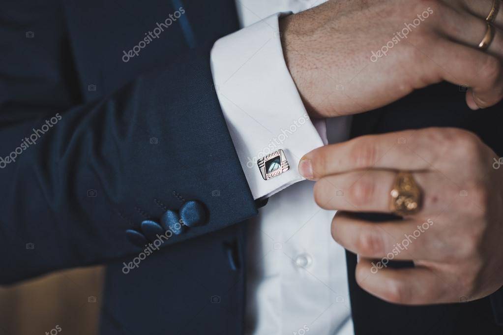 Мужские запонки — элегантная деталь костюма
