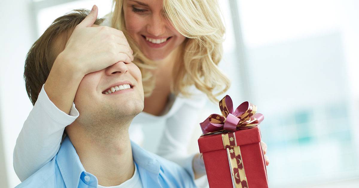 ​романтичные подарки мужчине: материальные и нематериальные выражения чувств