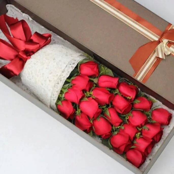 Букет в подарок - мастер-классы по выбору и идеи оформления цветочных подарков (120 фото)