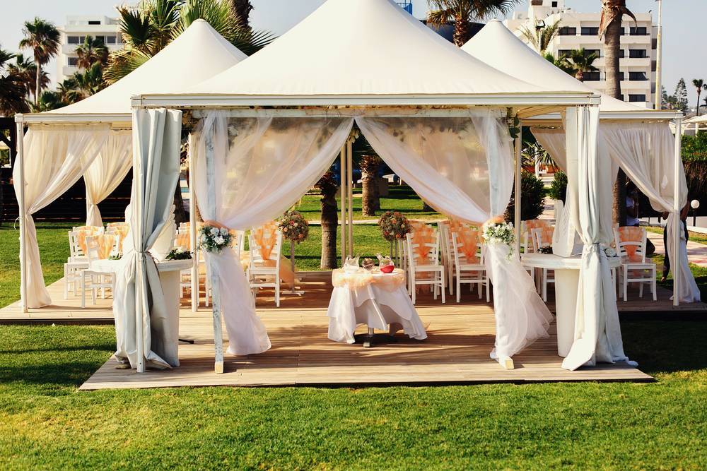 Как устроить свадьбу в шатре?