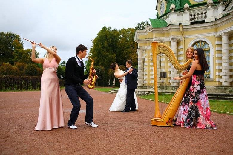 Новые свадебные танцевальные и застольные игры и конкурсы "девять свадебных историй"