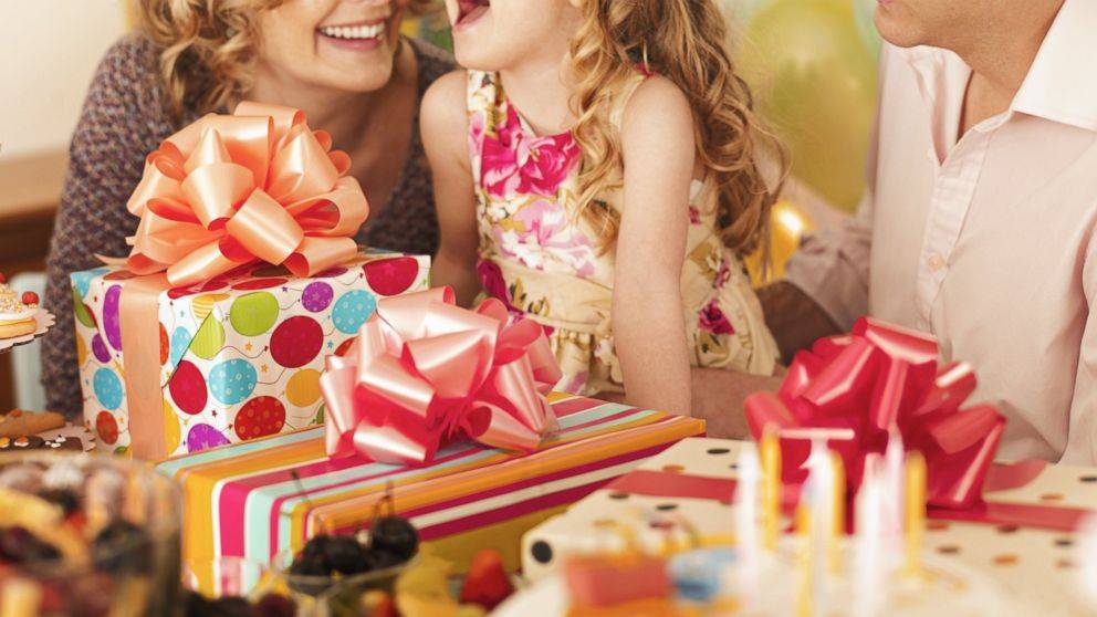 Свежие 220 идей что подарить девочке на день рождения +советы