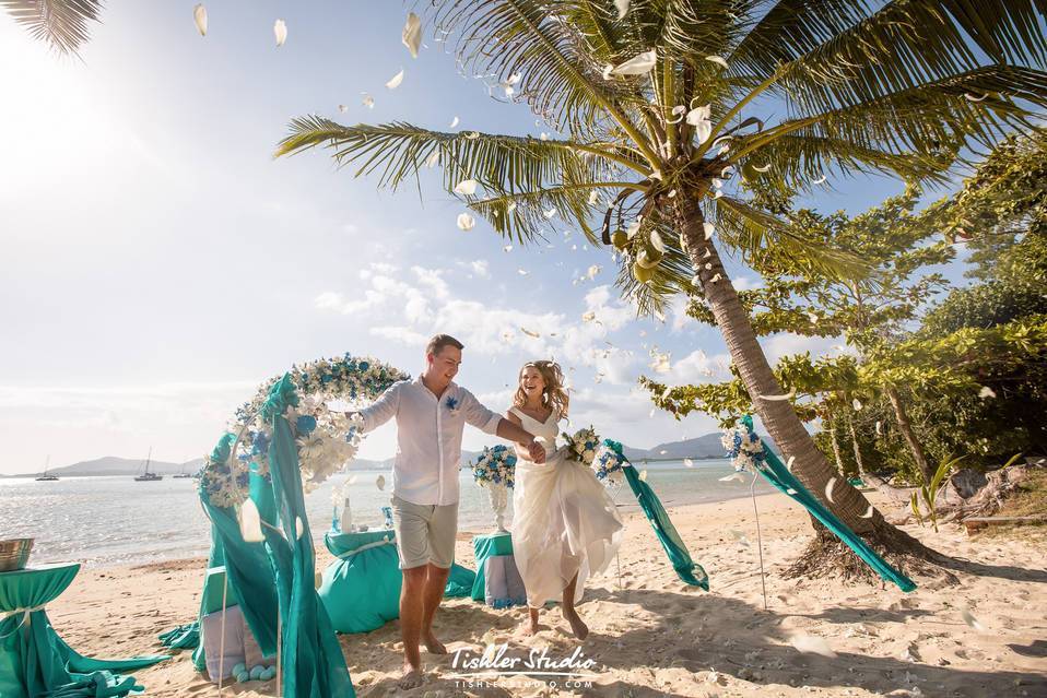 Символическая свадьба за границей в [2019] – на море ?️ и не только для двоих