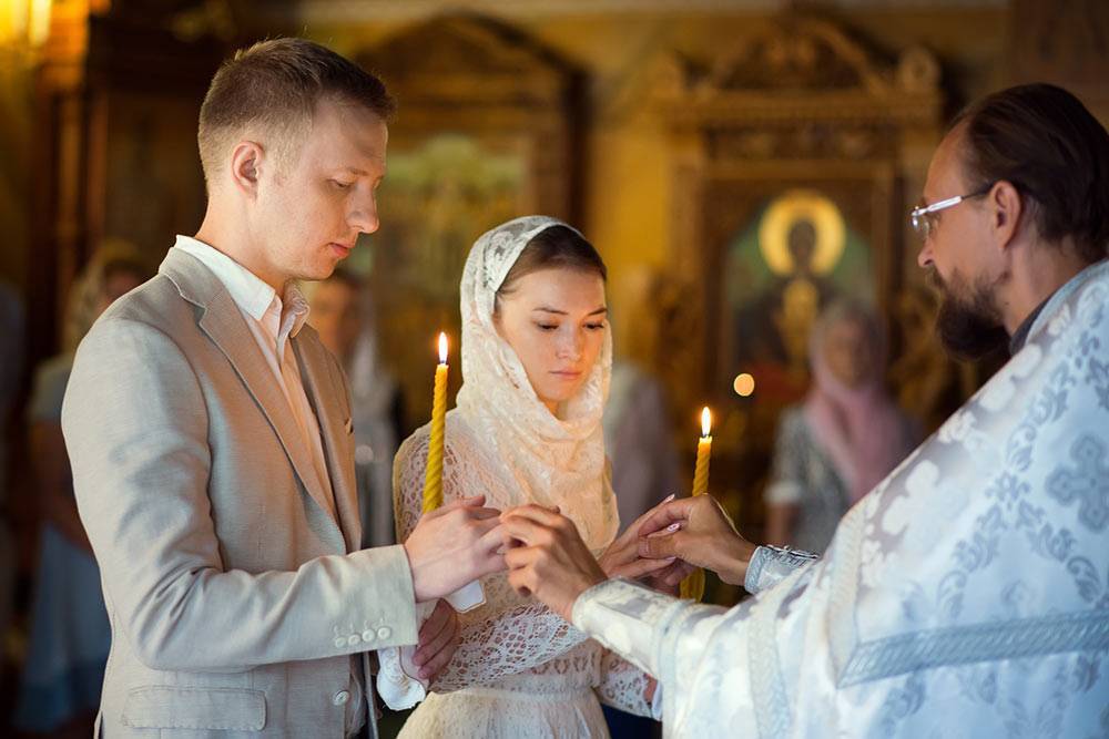 Значение таинства и что нужно паре для венчания в церкви, если уже женаты