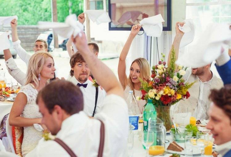 Веселые и прикольные свадебные конкурсы, игры. свадебный тамада делится опытом: интересные развлечения для юбилея свадьбы