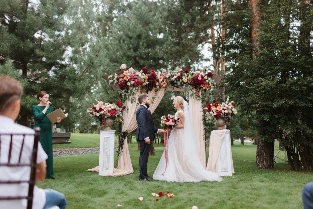 Камерная свадьба – как сделать ее незабываемой