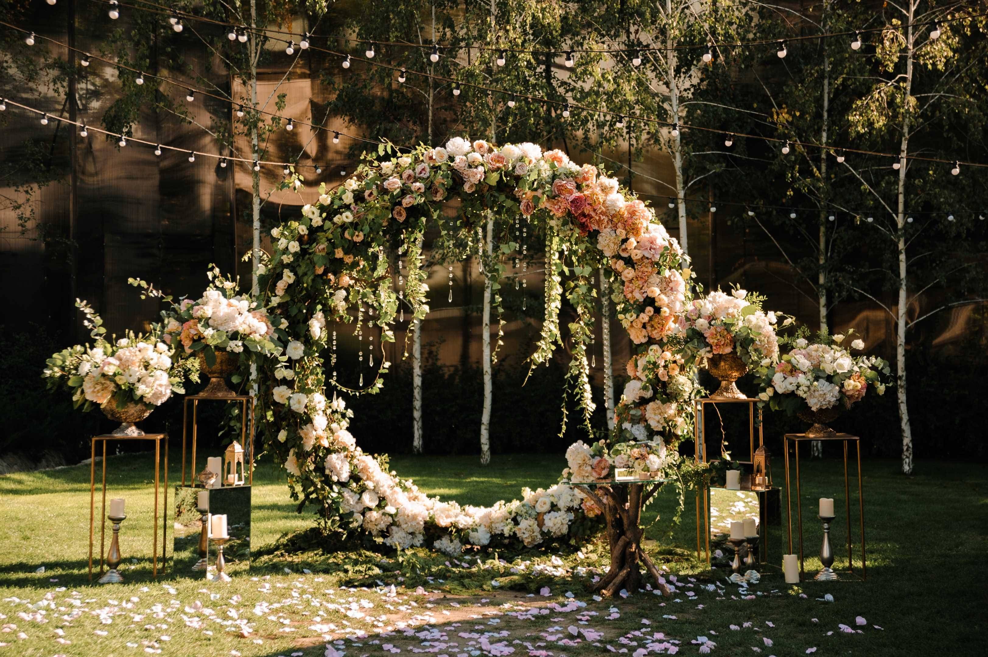 Оформление выездной регистрации: 30 фото «свежих» идей для декора свадебной церемонии