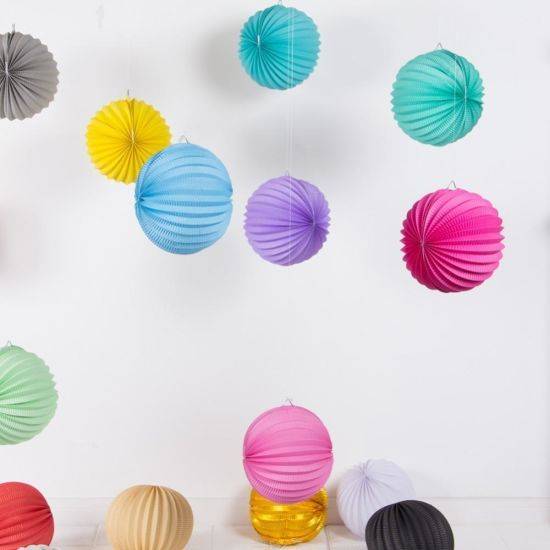 Как сделать бумажные шары аккордеоны своими руками. как сделать блестящие шары-соты на новый год