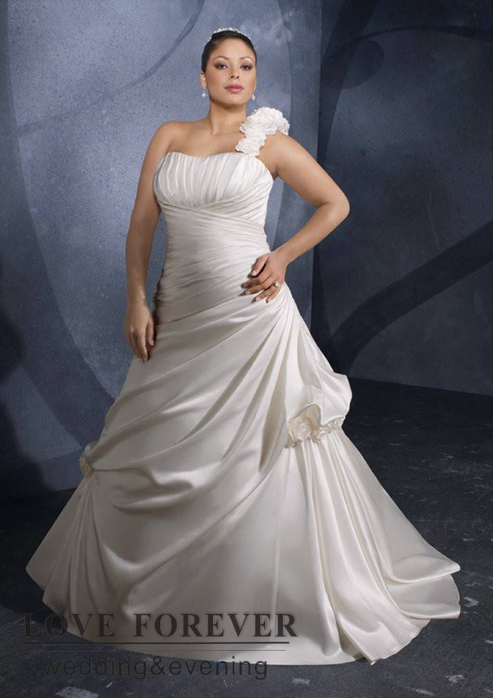 Свадебные платья для полных: выбираем фасон по типу фигуры