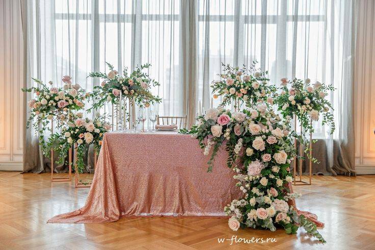 Какие цветы дарят на свадьбу: традиции и правила выбора