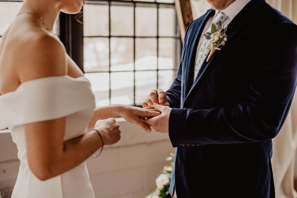 10 лет: какая свадьба отмечается, как называется, что дарят?