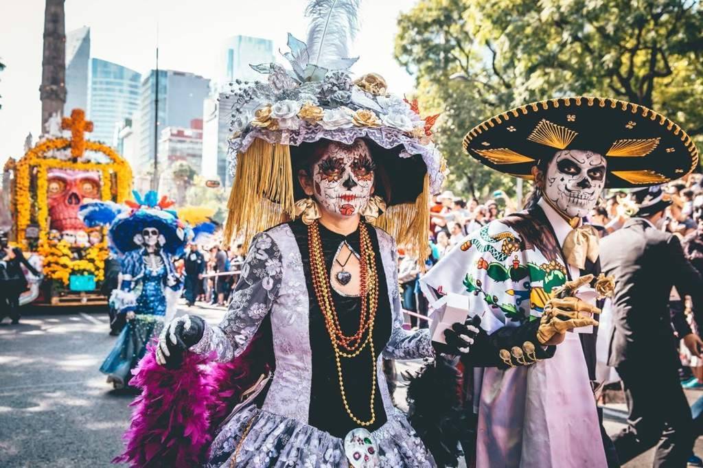 «кошелек или жизнь!»: как празднуют хэллоуин в великобритании - zima magazine
