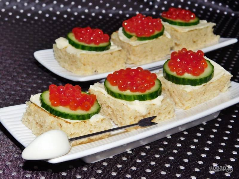 Бутерброды с красной икрой на праздничный стол – 17 простых и вкусных рецептов