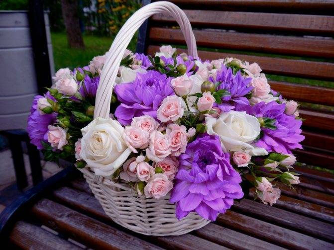 Корзина цветов – роскошный подарок в честь особого случая | женские новости