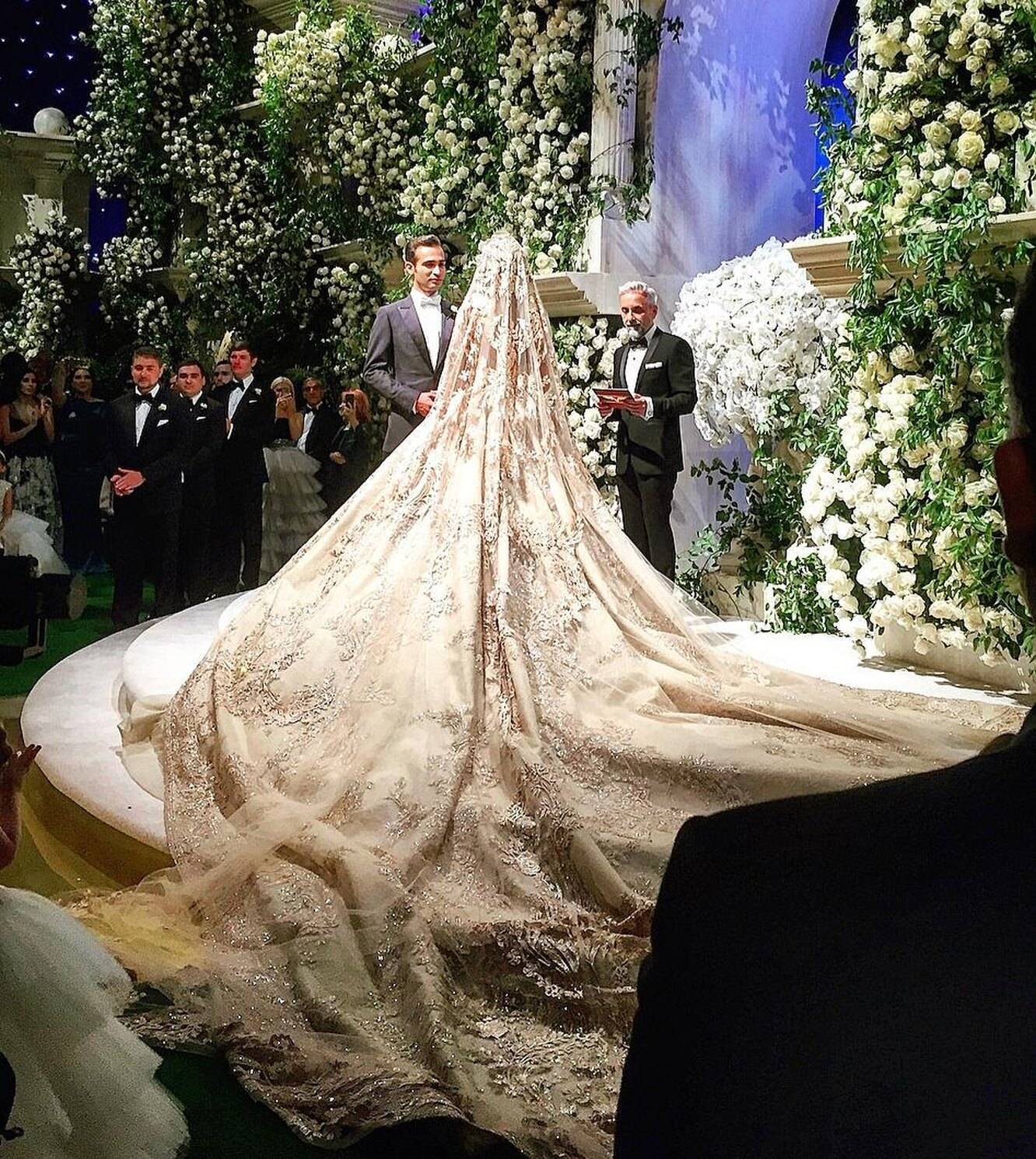 Самое дорогое свадебное платье в мире: фото люксовых нарядов