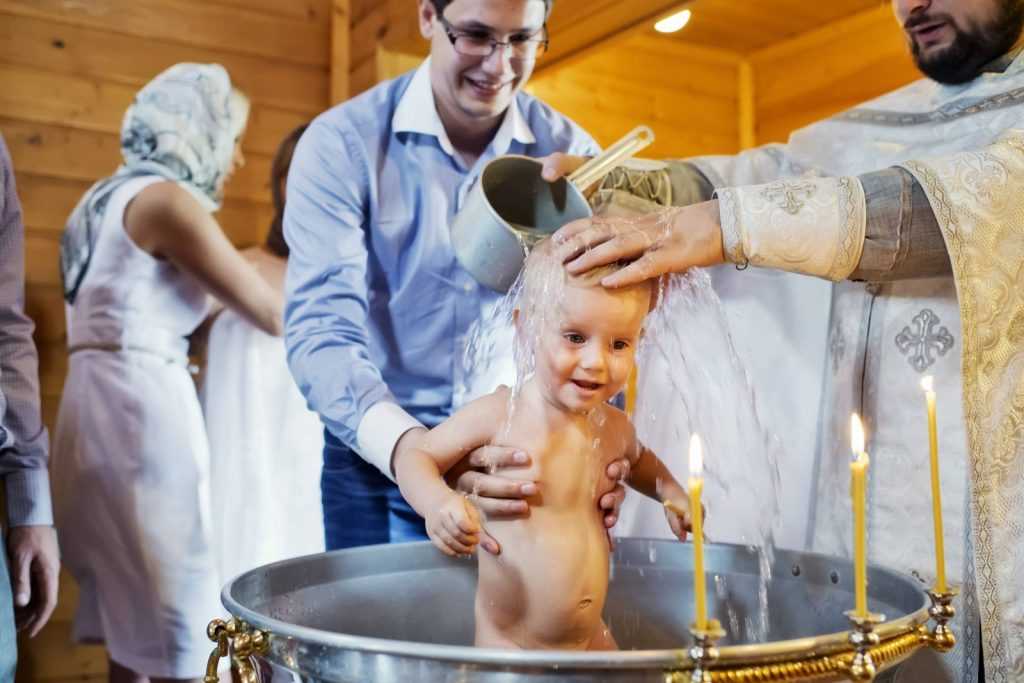 ⚡когда крестить ребенка после рождения в 2021 году – лучшие дни и приметы❗