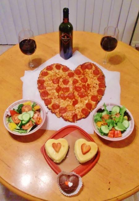 Организуйте идеальный романтический ужин при помощи кейтеринга