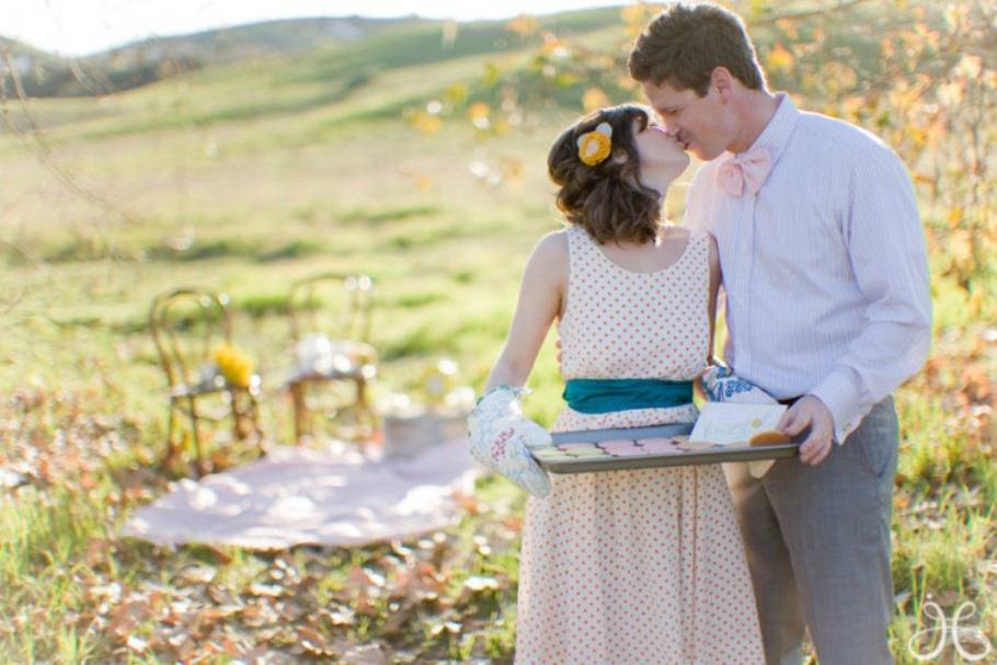5 лет: какая свадьба, что дарить, как поздравлять?
