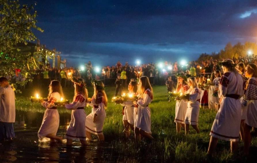 Русский народный праздник ивана купала. купальские обряды с водой, огнем, травой