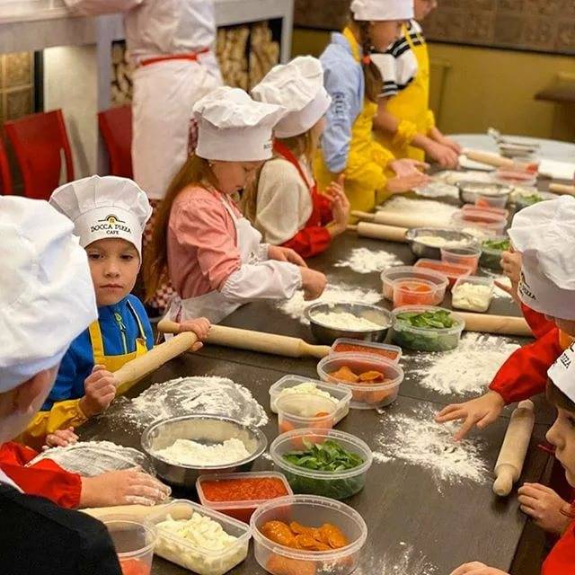 Кулинарный праздник для детей 7-14 лет: 4 часа в студии (мастер-класс, игра, банкет)
