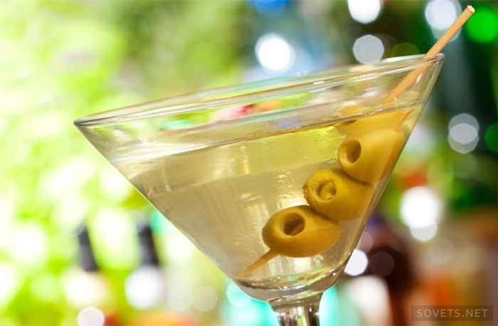 Как пить мартини: два правильных способа