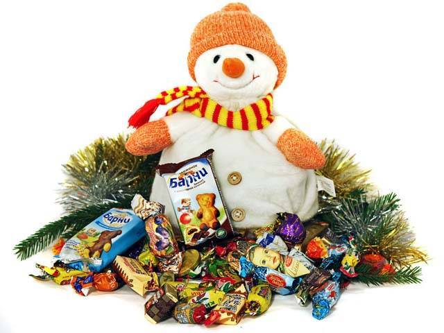 Новогодние подарки для детей без конфет: 10 идей для заботливого Деда Мороза