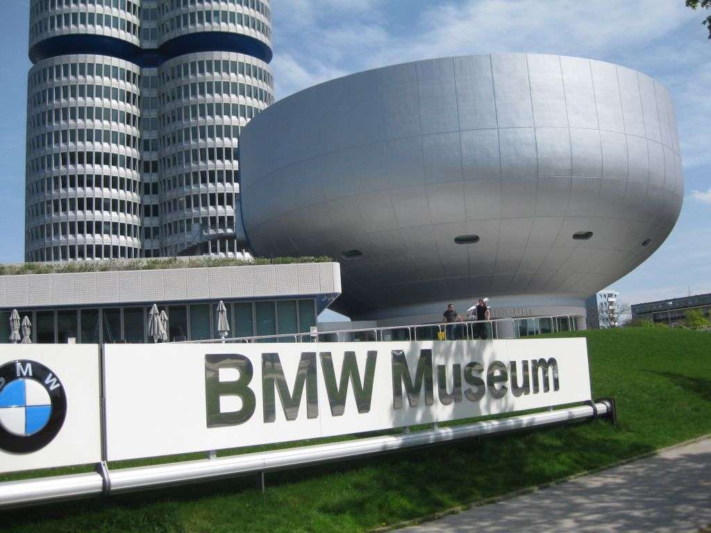 Мир и музей bmw (bmw welt und museum). мюнхен. туры в германию