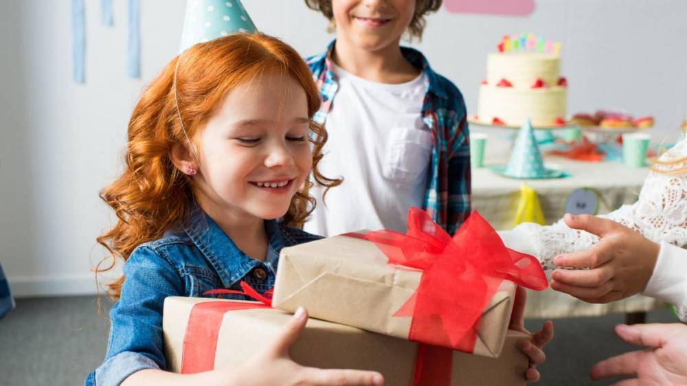 Что подарить ребенку: 84 идеи подарка для детей разных возрастов