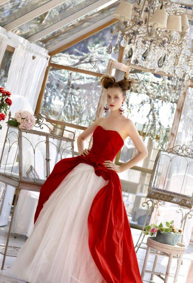 Красное свадебное платье: выбор смелых и уверенных в себе красавиц