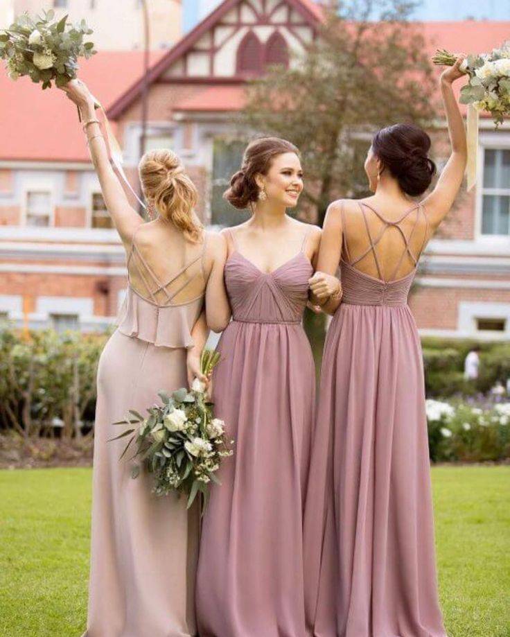 В чем пойти на свадьбу к подруге: идеальные варианты и запрещенные наряды