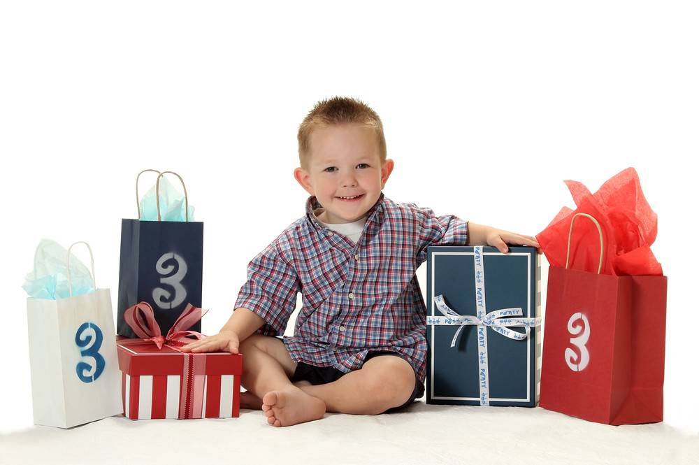 Что подарить мальчику на 4 года на день рождения ???? 120+ крутых идей подарков ребенку мальчику на четыре года