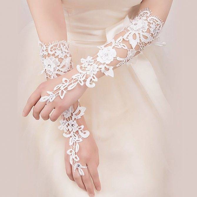 Свадебные перчатки: модные тренды, фасоны, материалы +225 фото