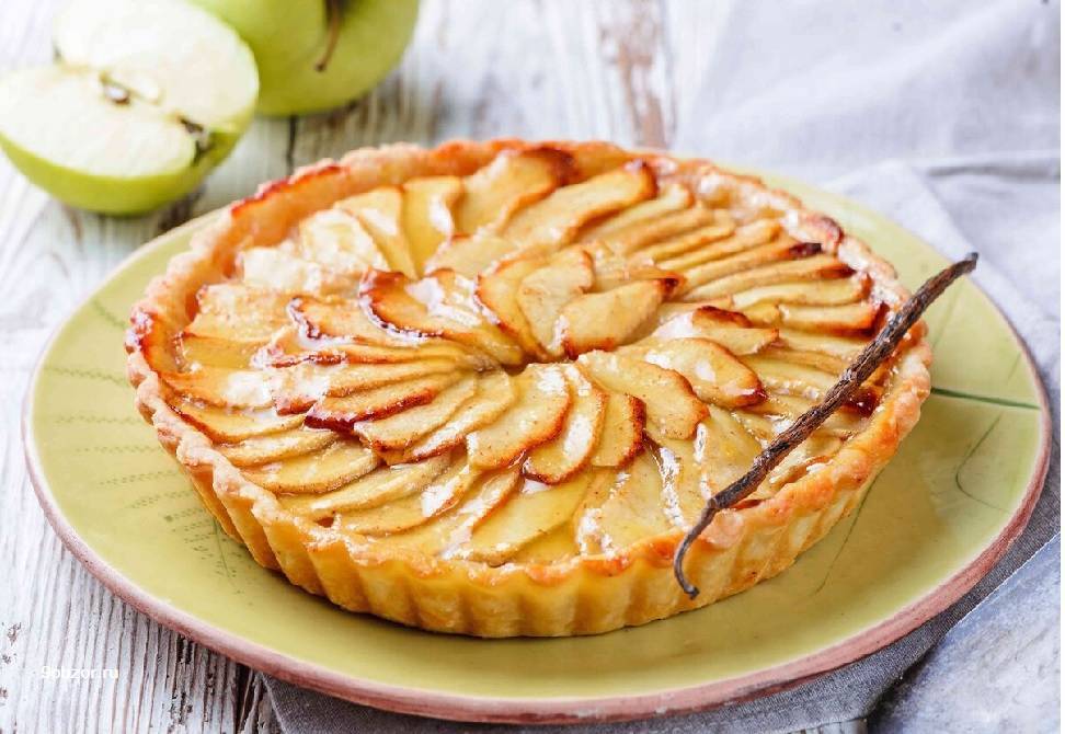 Как приготовить пирог из слоеного теста с яблоками по пошаговому рецепту с фото