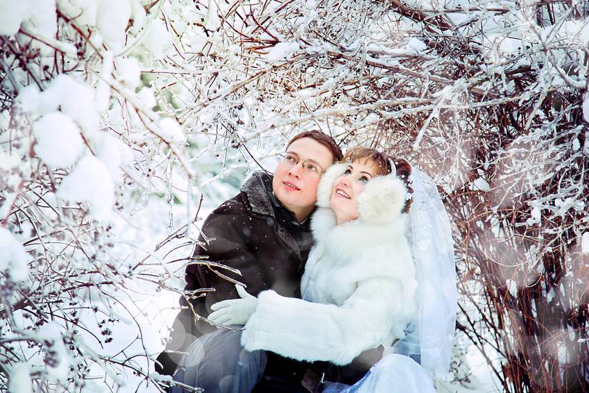 Идеи фотосессии для свадьбы зимой