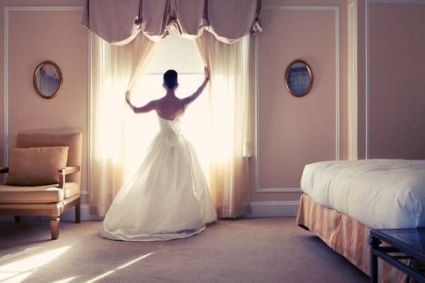Выбираем наряд для утра невесты: 45 идей для будуарной съёмки