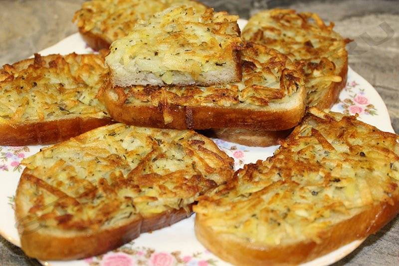 Горячие бутерброды на сковороде с колбасой, с сыром, с картошкой, помидорами – 5 рецептов приготовления