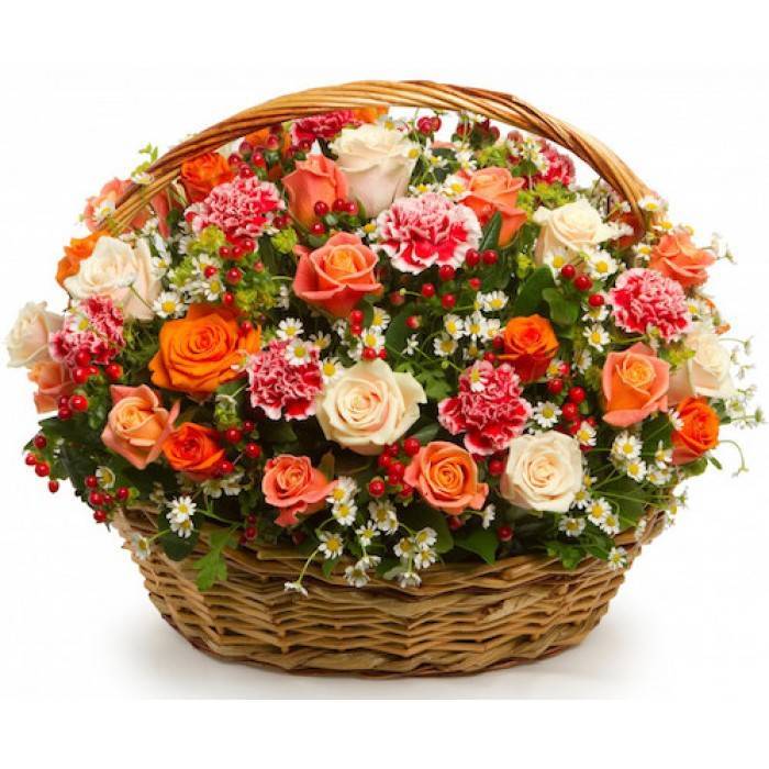 Корзина цветов – роскошный подарок в честь особого случая
