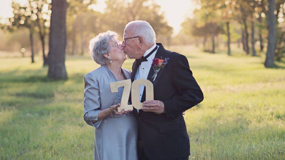 Сапфировая свадьба: 45 лет со дня бракосочетания