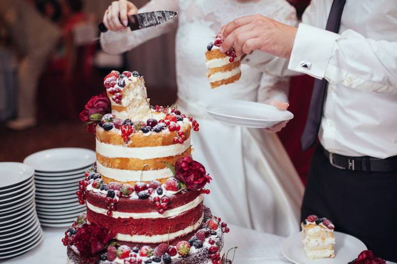 Как выносят торт на свадьбе. стихи и традиции выноса свадебного торта - свадебные торты, караваи - свадьба - праздники в тульской области