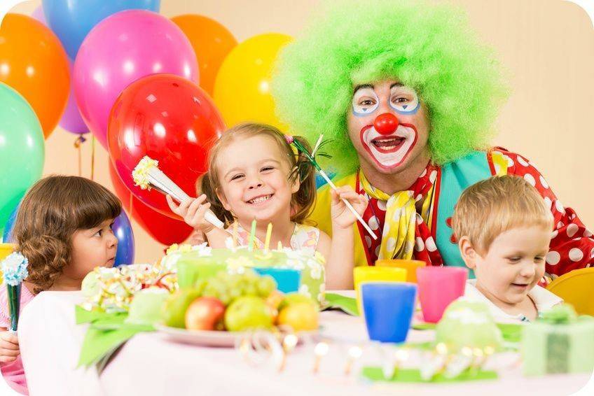 Лучшие идеи где можно отметить день рождения: подборка идеальных мест для взрослых и детей