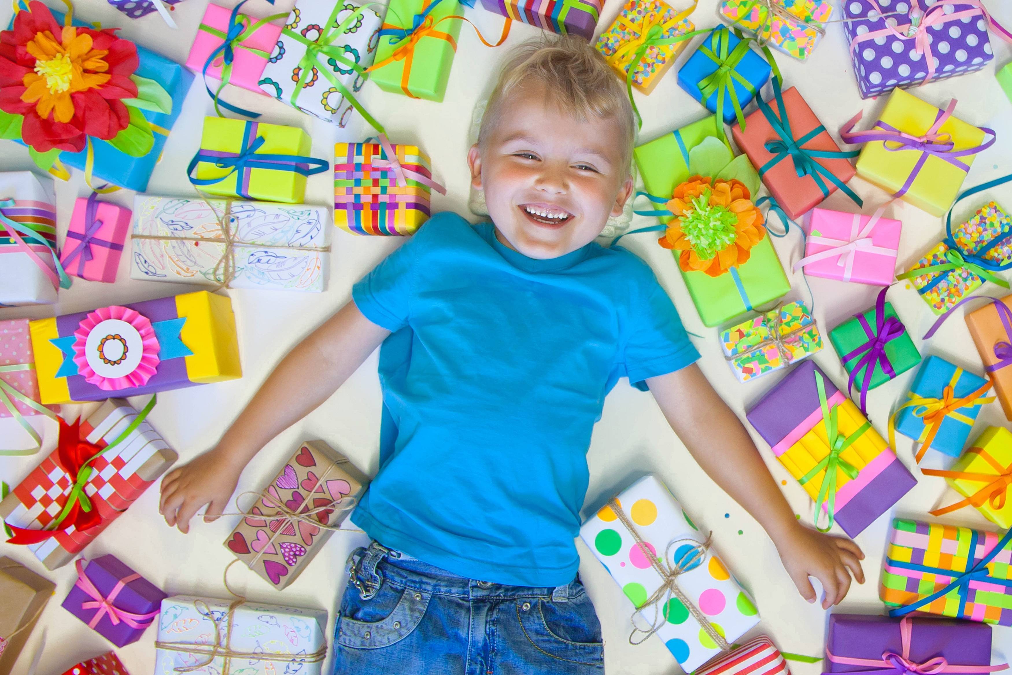 Что подарить мальчику 6 лет: более 100 идей подарков, за которые не будет стыдно