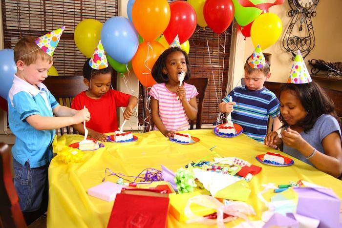 Детские игры на день рождения в домашних условиях